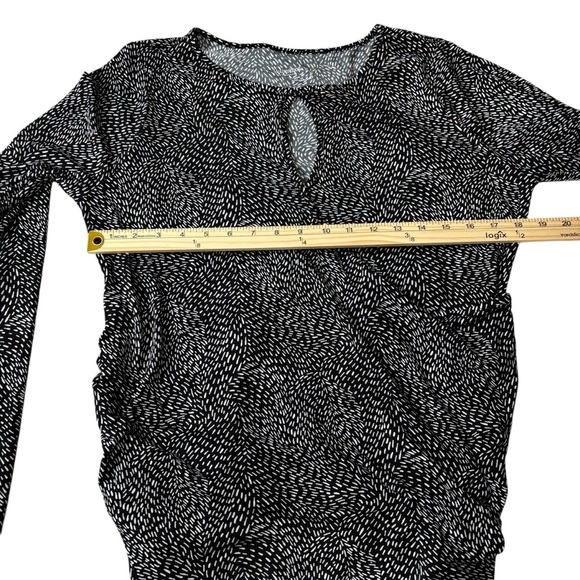 Motherhood Maternity Faux Wrap Top Size Large Keyhole Office Workwear Stretchy - Picture 12 of 13